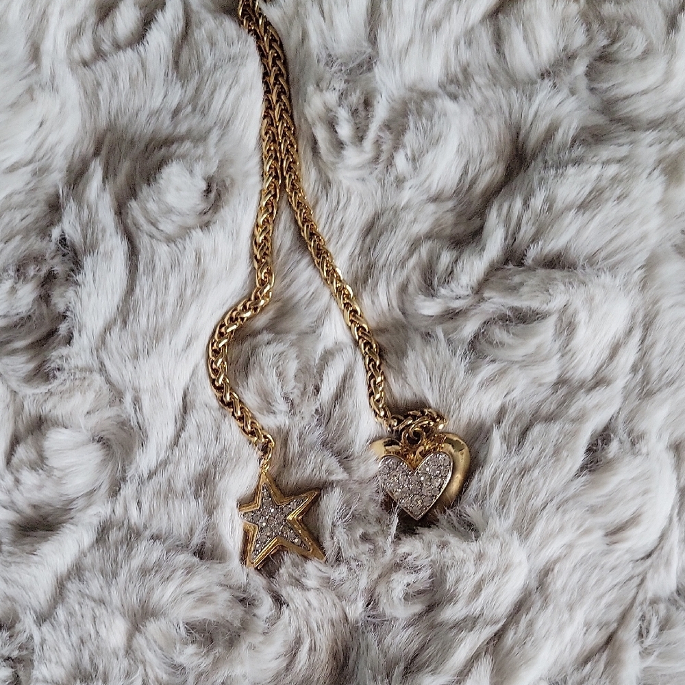 Gold Star Charm Necklace with Vintage Rope Design